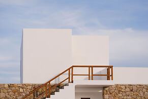 ROOTS Nature Living Milos