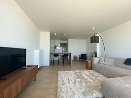 Seafront Luxury With Ocean Views