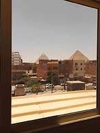 Enter Pyramids Inn