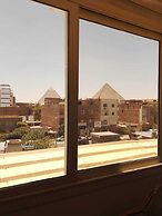Enter Pyramids Inn