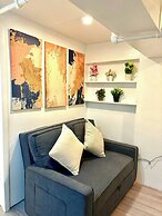 Budget Loft-type Condo in Uptown CDO
