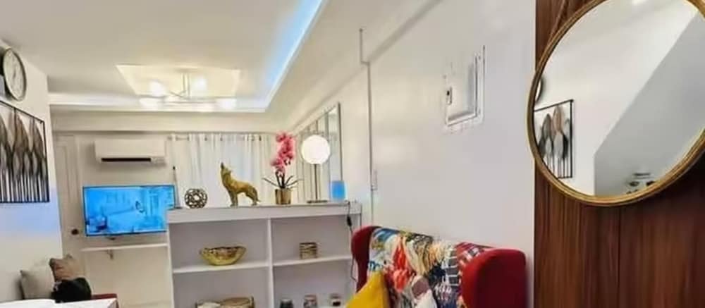 Budget Loft-type Condo in Uptown CDO