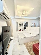 Budget Loft-type Condo in Uptown CDO