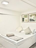 Budget Loft-type Condo in Uptown CDO
