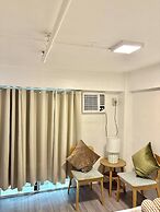 Budget Loft-type Condo in Uptown CDO