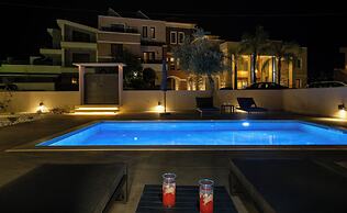 Glafkos House with Pool near the Beach