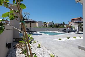 Glafkos House with Pool near the Beach