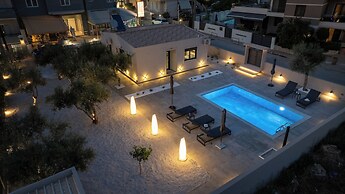 Glafkos House with Pool near the Beach