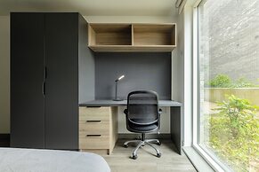 Ashlin House