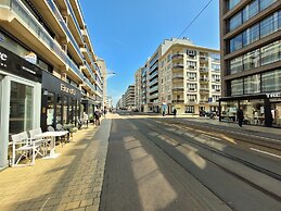 Central Apartment Near Sea & Casino