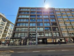 Central Apartment Near Sea & Casino