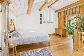 Host Stay The Bothy