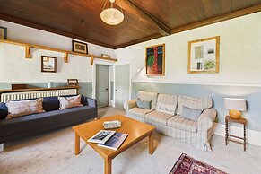 Host Stay Lowmoor