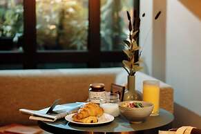 The Hobson Cambridge By Adina