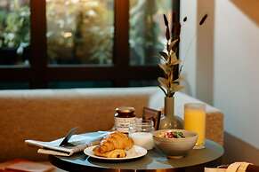 The Hobson Cambridge By Adina