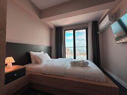 Lemon Suites & Restaurant