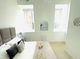 Great Glen Townhouse