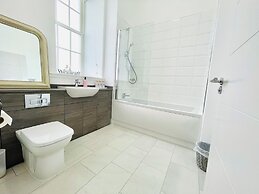 Great Glen Townhouse