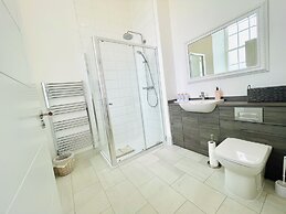 Great Glen Townhouse