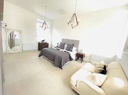 Great Glen Townhouse