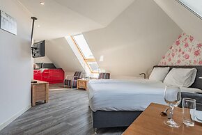 Tranquil Retreat Near Veerse Meer