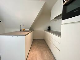 Modern Duplex Near Beach and Shops