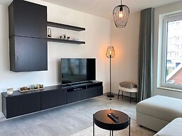 Modern Duplex Near Beach and Shops