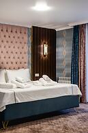Rim Grand Hotel