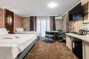 Rim Grand Hotel