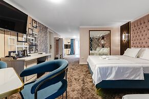 Rim Grand Hotel