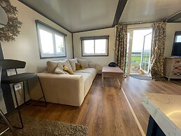 Birch Tree Lodge, Sleeps 4, Set in 3 Acres