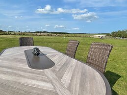 Birch Tree Lodge, Sleeps 4, Set in 3 Acres