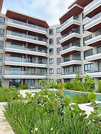 4 Guest 2 Bedrooms Balcony and Shared Pool