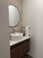 4 Guest 2 Bedrooms Balcony and Shared Pool
