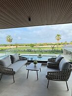 4 Guest 2 Bedrooms Balcony and Shared Pool