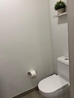 4 Guest 2 Bedrooms Balcony and Shared Pool