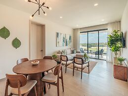 4 Guest 2 Bedrooms Balcony and Shared Pool