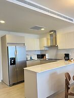 4 Guest 2 Bedrooms Balcony and Shared Pool