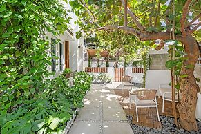 Condado Oasis Beachfront Access Pool