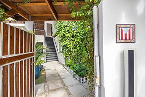 Condado Oasis Beachfront Access Pool