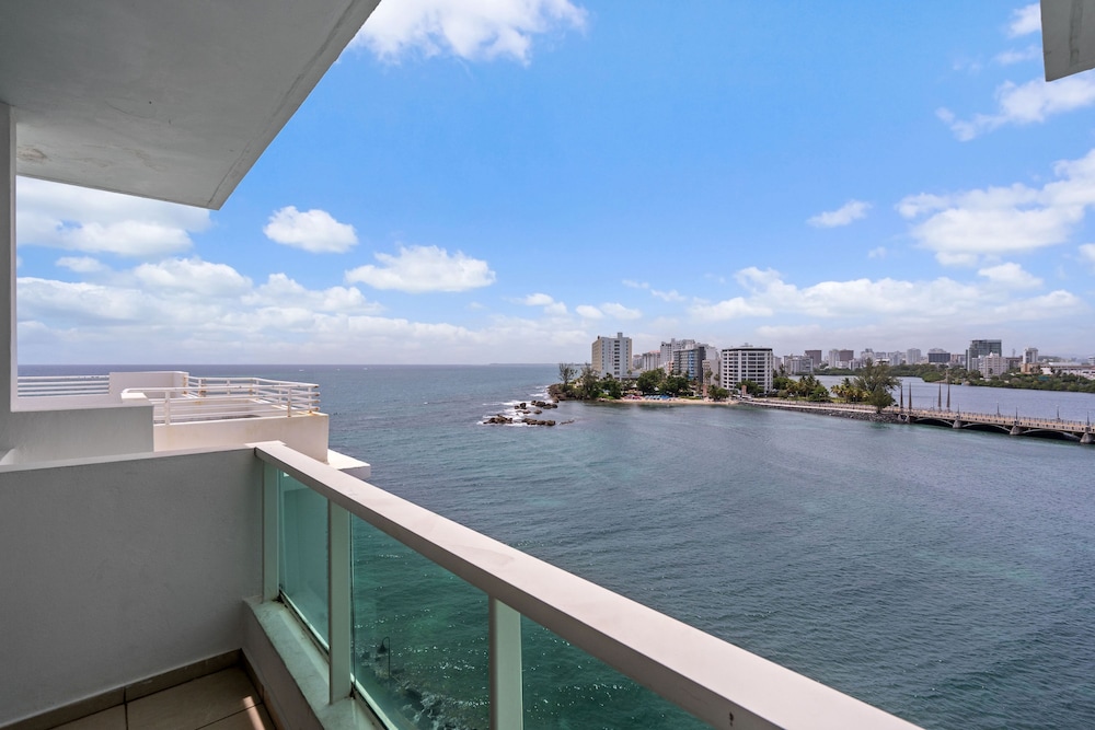 Oceanfront Old San Juan Charm Private Rooftop