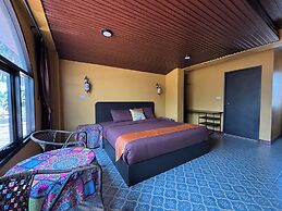 Phoenix Room