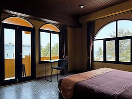 Phoenix Room