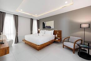 Luxury Sea View Apartment AB at Unique Residences