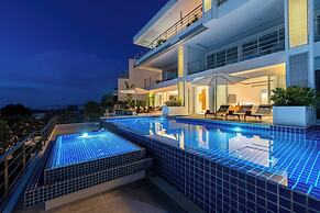 Luxury Sea View Apartment AB at Unique Residences