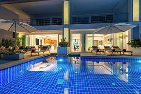 Luxury Sea View Apartment AB at Unique Residences