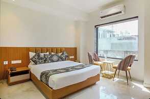Hotel Nagina Heights