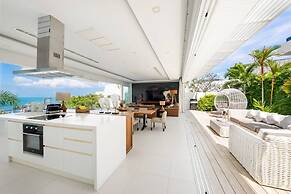 Luxury Sea View Pool Villa L at Unique Residences