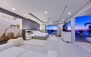 Luxury Sea View Pool Villa L at Unique Residences