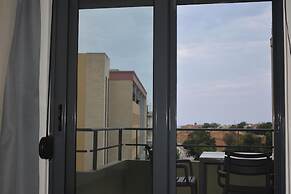 Opsis The CityScape Apartment